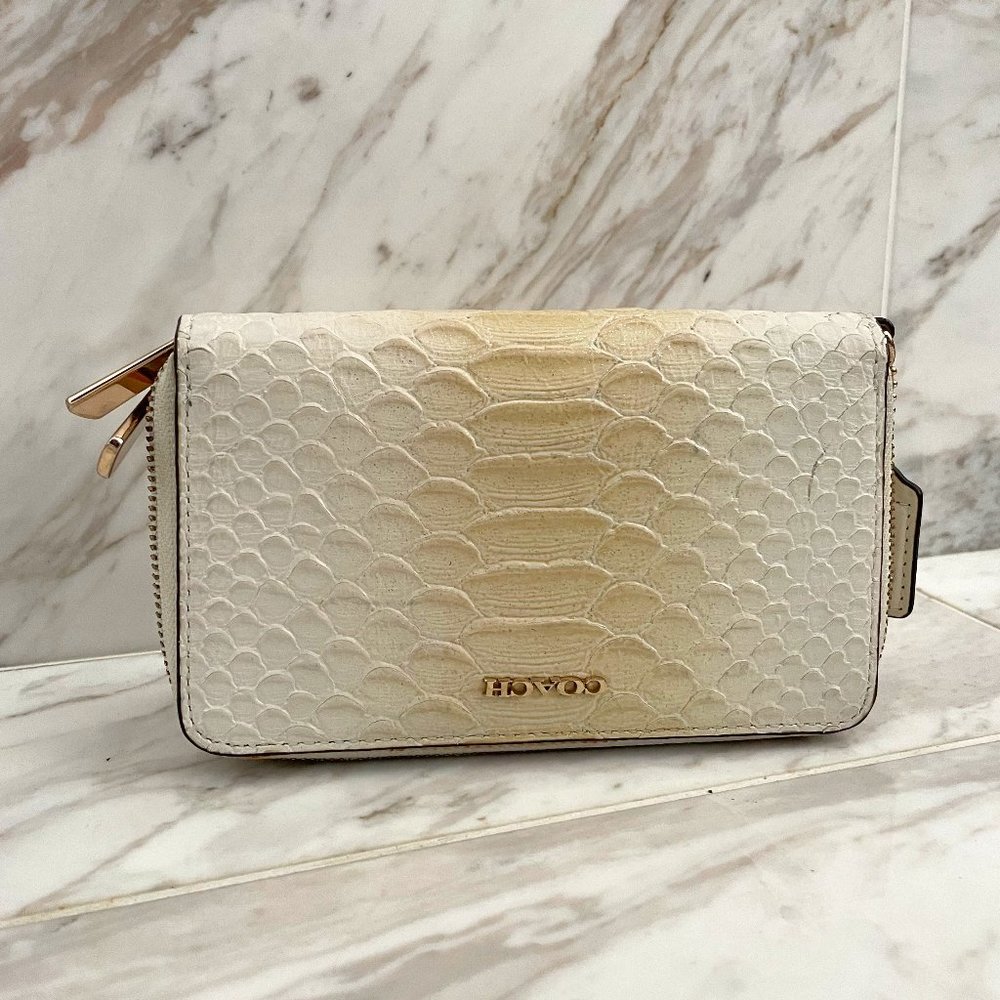 COACH White Leather Wristlet